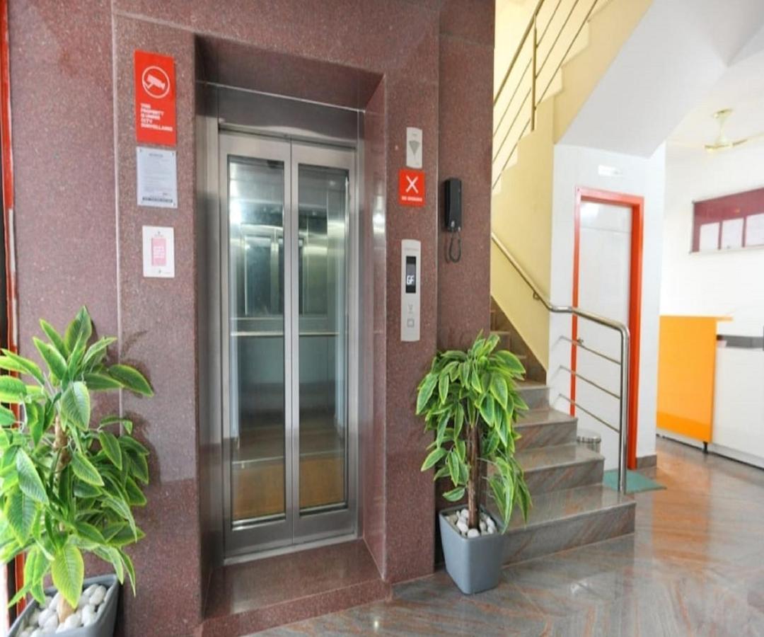 Its South East Residency Hotel Chennai Exterior foto