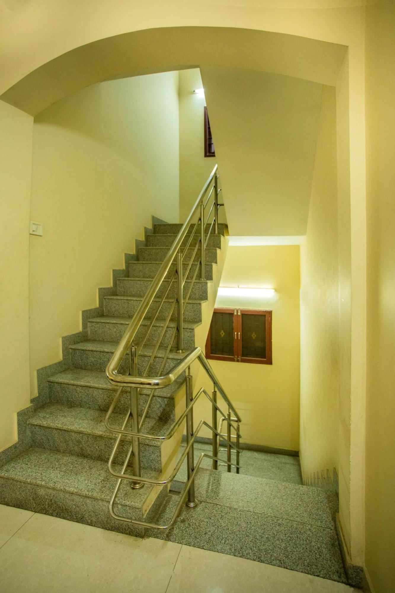 Its South East Residency Hotel Chennai Exterior foto